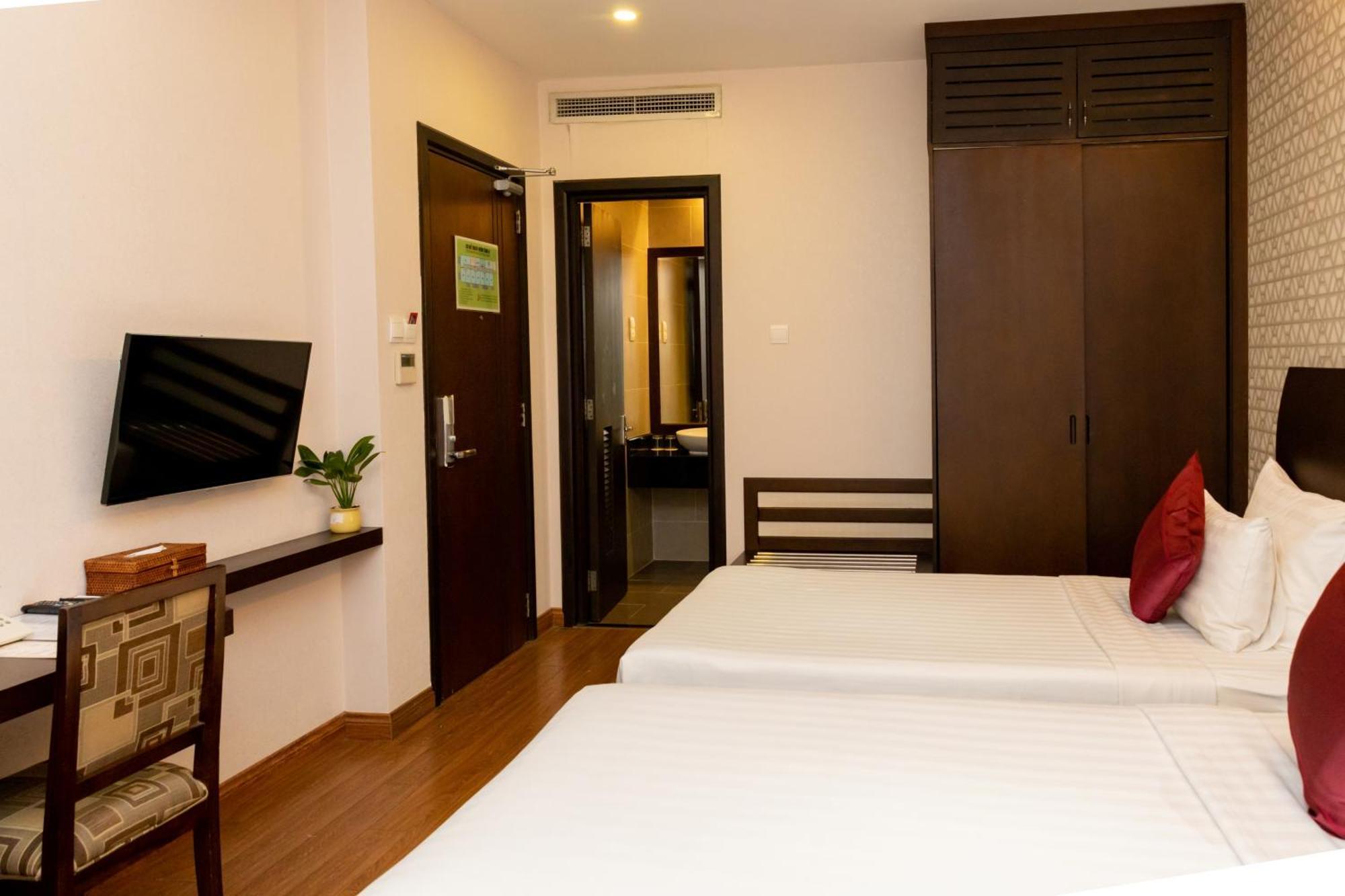 Khách sạn Sonnet Saigon